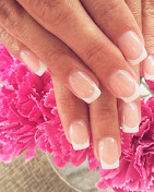 Sessão de Manicura com esmaltado normal ou semipermanente